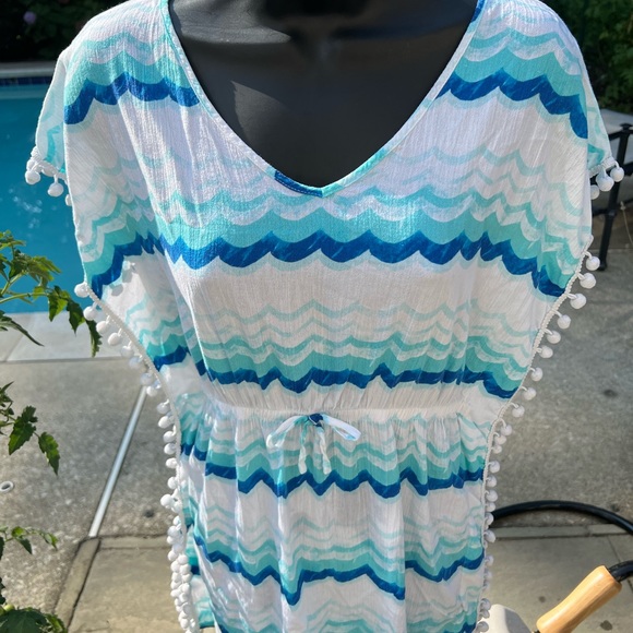 White and Blue Wave Beach Cover Up - Picture 3 of 14